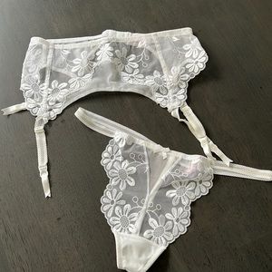 NWOT, Victoria Secret Garter and Panty Set